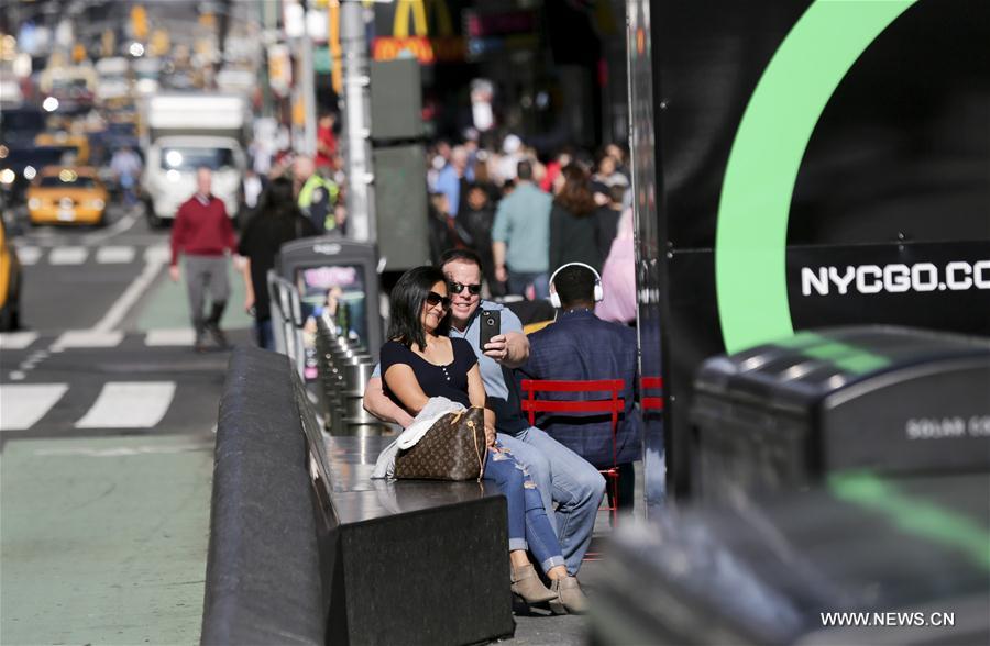 U.S.-NEW YORK CITY-RECORD HIGH TEMPERATURE