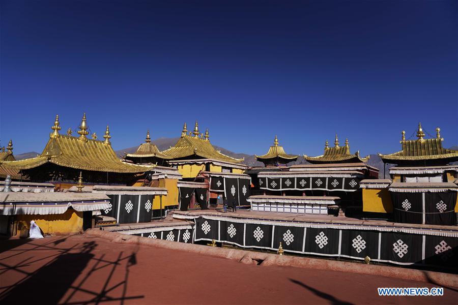 (InTibet)CHINA-LHASA-POTALA PALACE-GOLDEN TOPS-RENOVATION (CN)