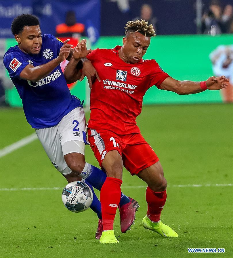 (SP)GERMANY-GELSENKIRCHEN-BUNDESLIGA-SOCCER-SCHALKE 04 VS MAINZ
