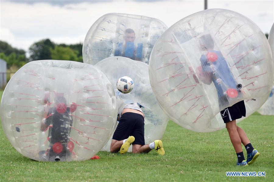 (SP) CROATIA-VRATISINEC-BUBBLE FOOTBALL