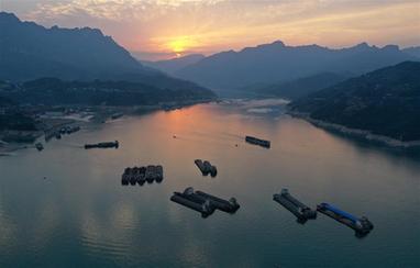 三峽水庫(kù)持續(xù)騰庫(kù)防汛