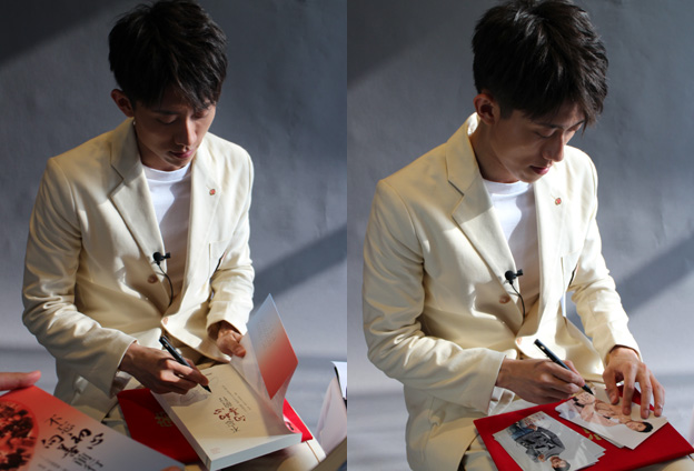 一個人最重要的素質(zhì)其實就是認清自己，不管多么的成功，不要忘記自己的初心，這是最重要的。