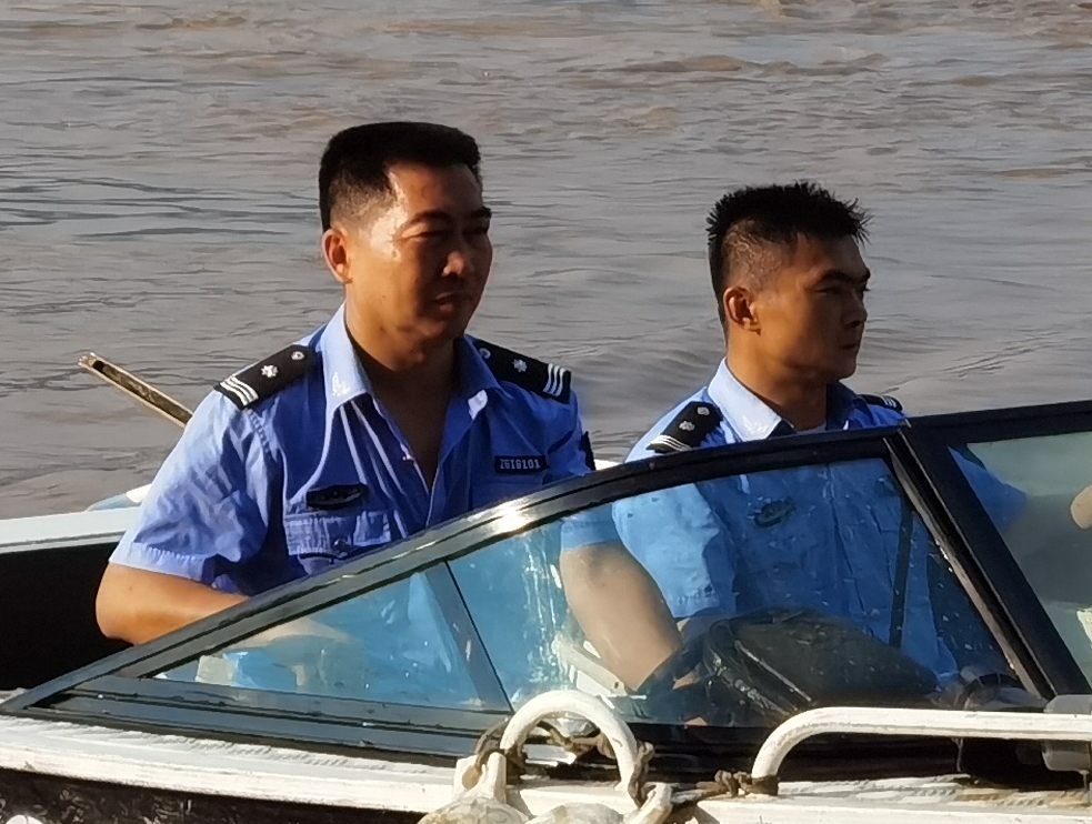 &ldquo;自費護魚的&lsquo;民間河長&rsquo;&rdquo;鴻鵠護魚志愿隊