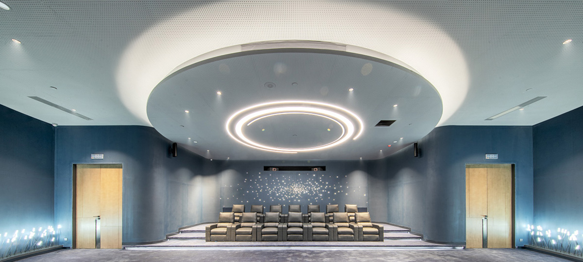 中央商務區(qū)的最中心位置，是融合城市文脈主題的文旅CBD