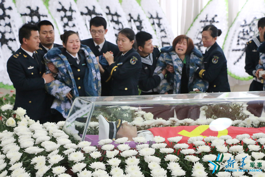 &uarr;資料圖片：張超烈士遺體告別儀式現(xiàn)場(chǎng)。