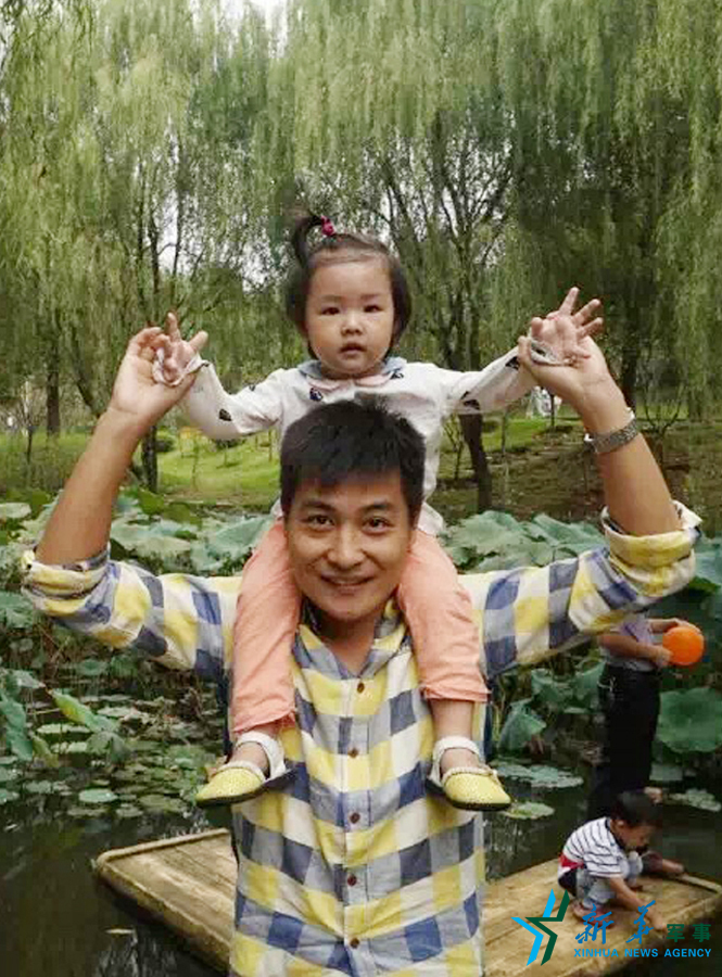 &uarr;資料圖片：張超與女兒合影。