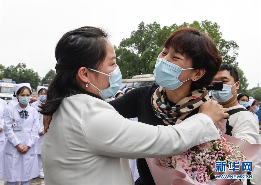 （社會(huì)）（1）抗疫&ldquo;戰(zhàn)友&rdquo;重聚