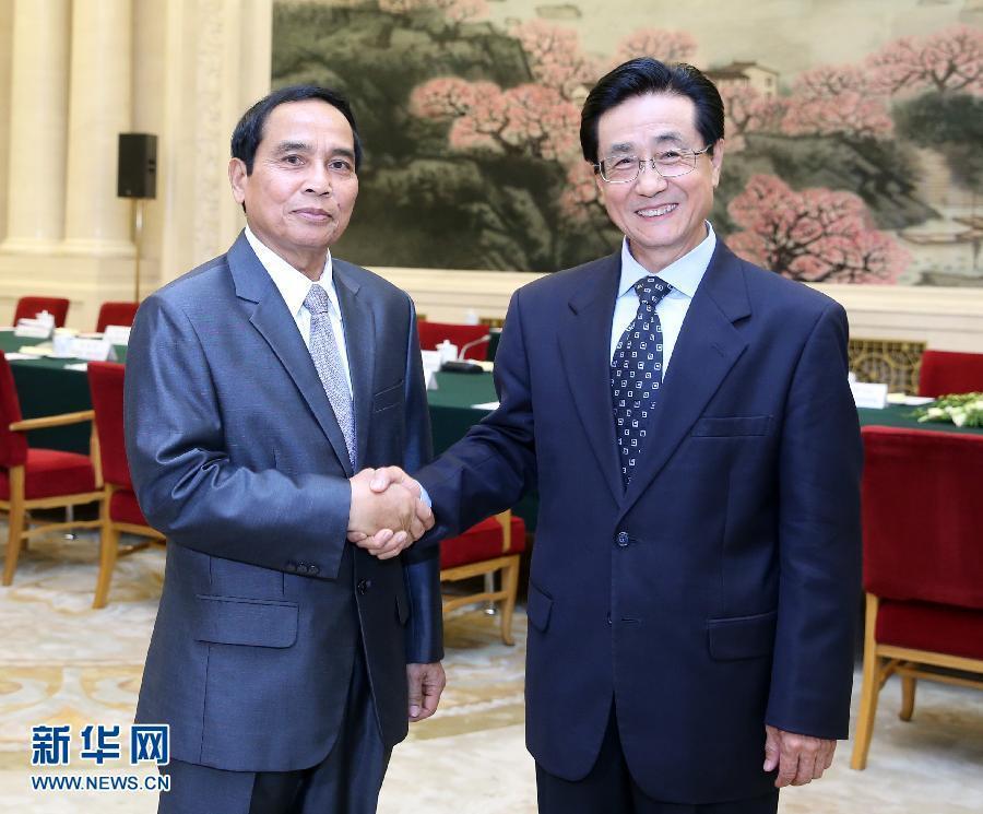 7月7日，中共中央書記處書記、中央紀(jì)委副書記趙洪祝在北京同老撾人民革命黨中央政治局委員、中央紀(jì)委書記、政府副總理本通率領(lǐng)的老撾人民革命黨代表團(tuán)舉行工作會(huì)談。新華社記者 姚大偉 攝 