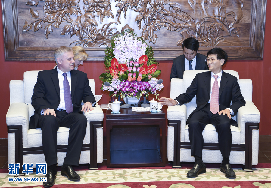 4月26日，中共中央政治局委員、中央政法委書記孟建柱在北京會見白俄羅斯安全會議國務秘書扎西。 新華社記者 張領 攝