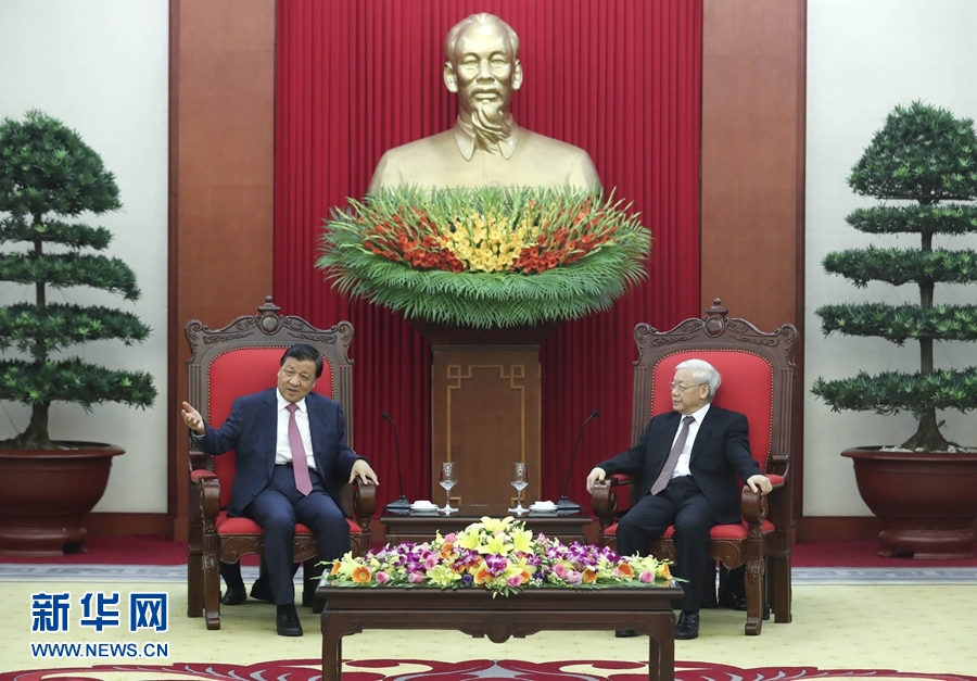 應越南共產黨邀請，中共中央政治局常委、中央書記處書記劉云山9月18日至19日對越南進行正式訪問。這是9月18日，劉云山在河內會見越共中央總書記阮富仲。 新華社記者 龐興雷 攝