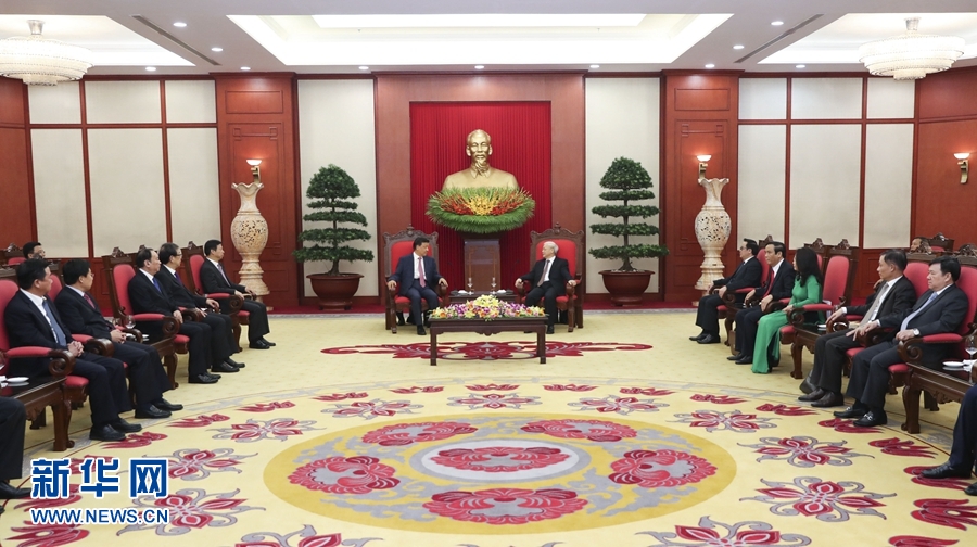 應越南共產黨邀請，中共中央政治局常委、中央書記處書記劉云山9月18日至19日對越南進行正式訪問。這是9月18日，劉云山在河內會見越共中央總書記阮富仲。 新華社記者 龐興雷 攝