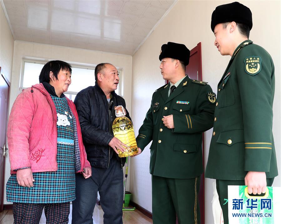 (社會(huì))新年送溫暖