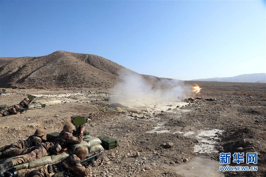 （新華全媒頭條&middot;圖文互動）（2）備戰(zhàn)踏上新起點(diǎn)，練兵展現(xiàn)新氣象&mdash;&mdash;2018中國軍隊新年開訓(xùn)全景大掃描