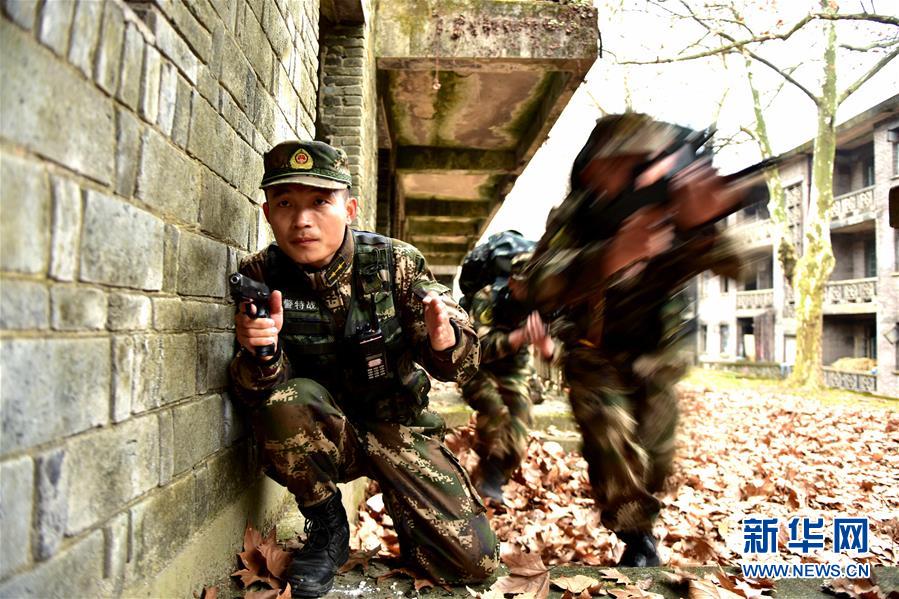 （新華全媒頭條&middot;圖文互動(dòng)）（11）備戰(zhàn)踏上新起點(diǎn)，練兵展現(xiàn)新氣象&mdash;&mdash;2018中國軍隊(duì)新年開訓(xùn)全景大掃描