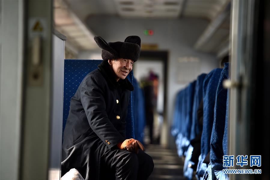 （社會）（8）呂梁山上的&ldquo;慢火車&rdquo;