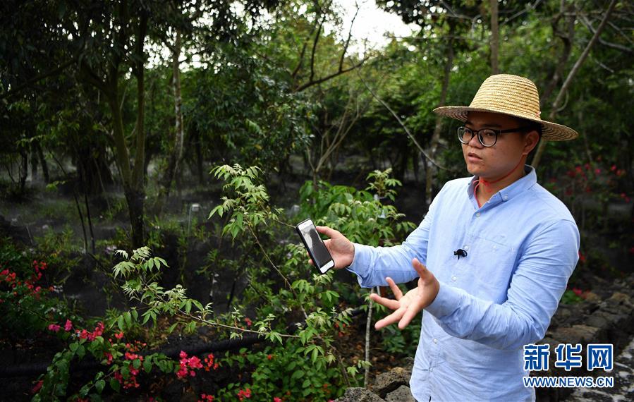 （新媒體專線）（7）立足獨(dú)特優(yōu)勢(shì) 勇立改革潮頭&mdash;&mdash;習(xí)近平總書記在海南考察回訪記