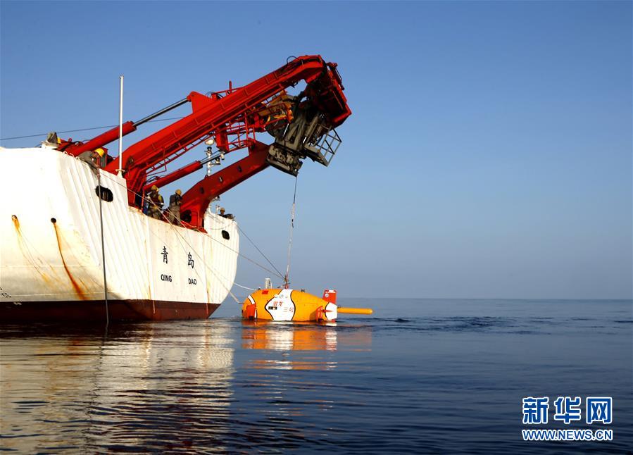 （潛龍?zhí)侥虾?middot;圖文互動）（3）&ldquo;潛龍三號&rdquo;海試通過現(xiàn)場驗收 開始試驗性應(yīng)用第一潛