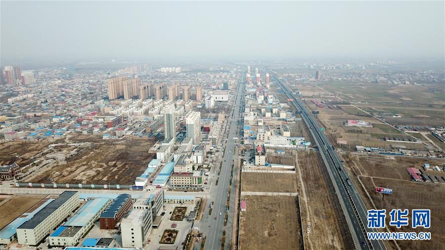 (新華全媒頭條·圖文互動)(2)奮進(jìn)新時代 建設(shè)雄安城——以習(xí)近平同志為核心的黨中央謀劃指導(dǎo)《河北雄安新區(qū)規(guī)劃綱要》編制紀(jì)實(shí)