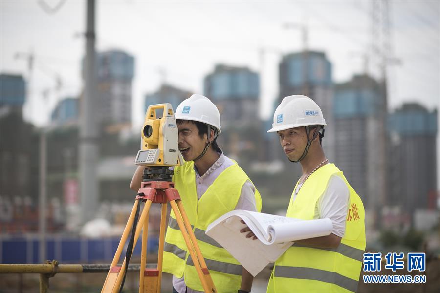 （新時代奮斗者&middot;圖文互動）（2）當一群&ldquo;90后&rdquo;與工地相遇&mdash;&mdash;記奮戰(zhàn)在軍運會工地上的90后新農(nóng)民工