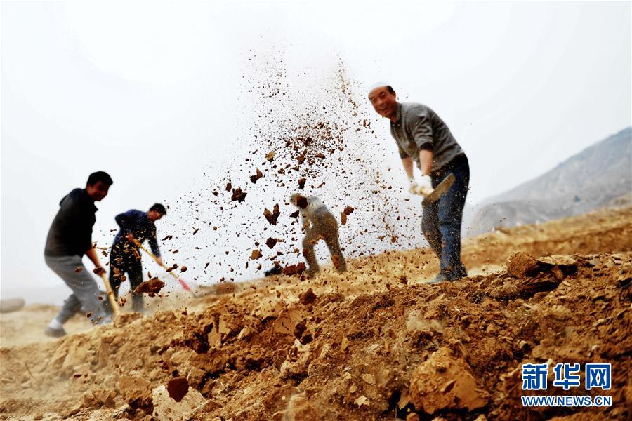 (新華全媒頭條·圖文互動(dòng))(1)打好脫貧攻堅(jiān)“硬仗中的硬仗”——寫(xiě)在深度貧困地區(qū)脫貧攻堅(jiān)座談會(huì)召開(kāi)一周年之際