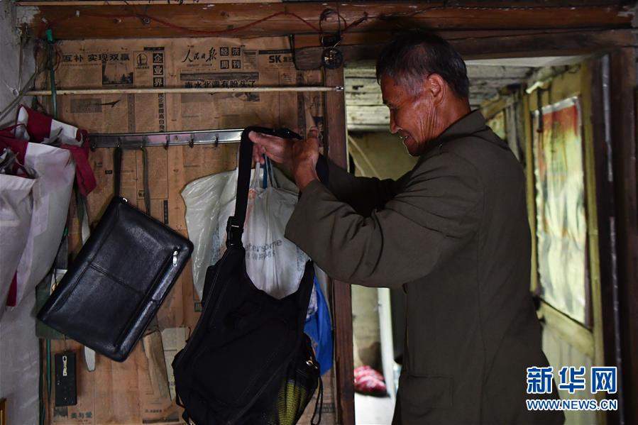 （新華全媒頭條&middot;圖文互動）（2）一個人，一座山&mdash;&mdash;劉真茂的生命守望