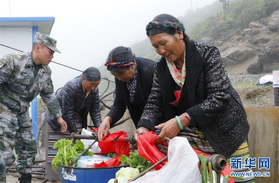 （圖文互動）（5）特寫：&ldquo;八一&rdquo;禮物，飛向云端哨所