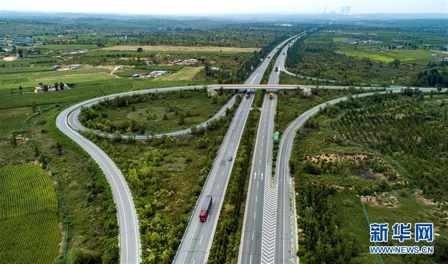 （壯闊東方潮 奮進(jìn)新時(shí)代&mdash;&mdash;慶祝改革開放40年）（3）感受&ldquo;毛烏素&rdquo;的生機(jī)