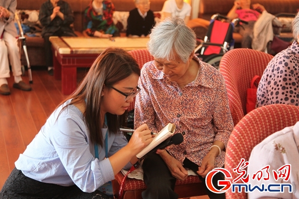 【新時(shí)代&middot;幸福美麗新邊疆】讓幸福美麗常駐新時(shí)代&mdash;&mdash;網(wǎng)媒沉浸體驗(yàn)新疆之&ldquo;新&rdquo;