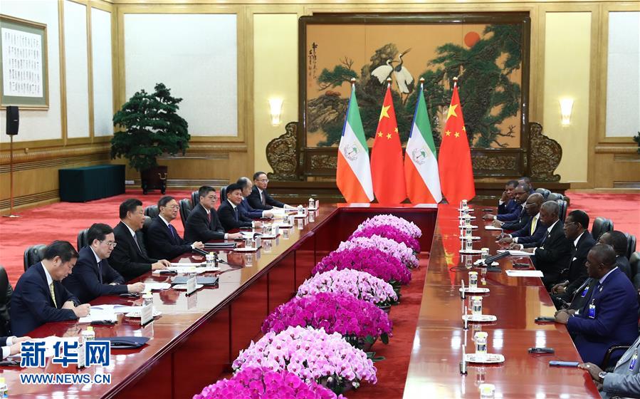 （中非合作論壇&middot;XHDW）習近平會見赤道幾內亞總統(tǒng)奧比昂