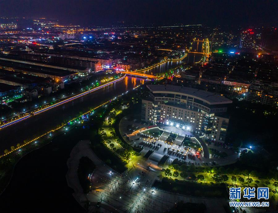 （壯闊東方潮 奮進(jìn)新時(shí)代&mdash;&mdash;慶祝改革開放40年&middot;圖文互動）（5）&ldquo;斜杠青年&rdquo;楊建平：&ldquo;我是時(shí)代的幸運(yùn)兒！&rdquo;