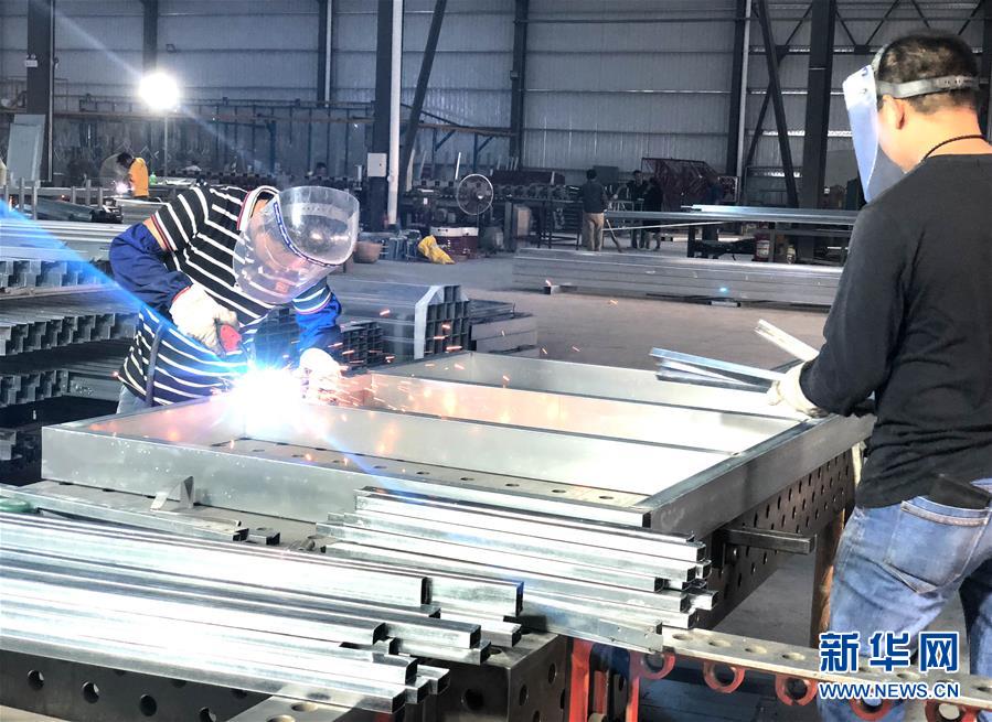 （在習(xí)近平新時(shí)代中國特色社會(huì)主義思想指引下&mdash;&mdash;新時(shí)代新作為新篇章&middot;圖文互動(dòng)）（3）廣西扶綏：三大園區(qū)撬動(dòng)工業(yè)發(fā)展 擔(dān)當(dāng)作為爭創(chuàng)縣域標(biāo)兵