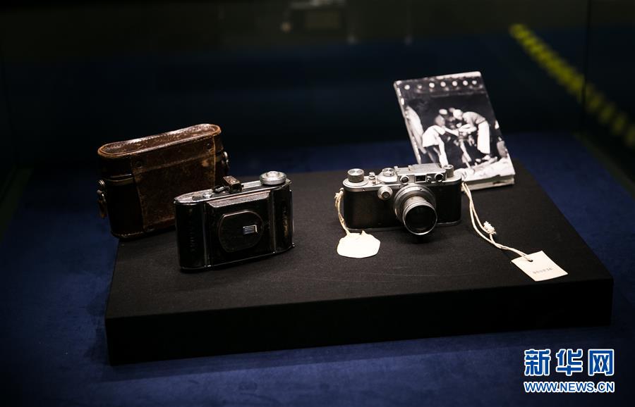 (新華網(wǎng))(4)“國家相冊(cè) 致敬歷史——新華社中國照片檔案館典藏展”在首都博物館開展