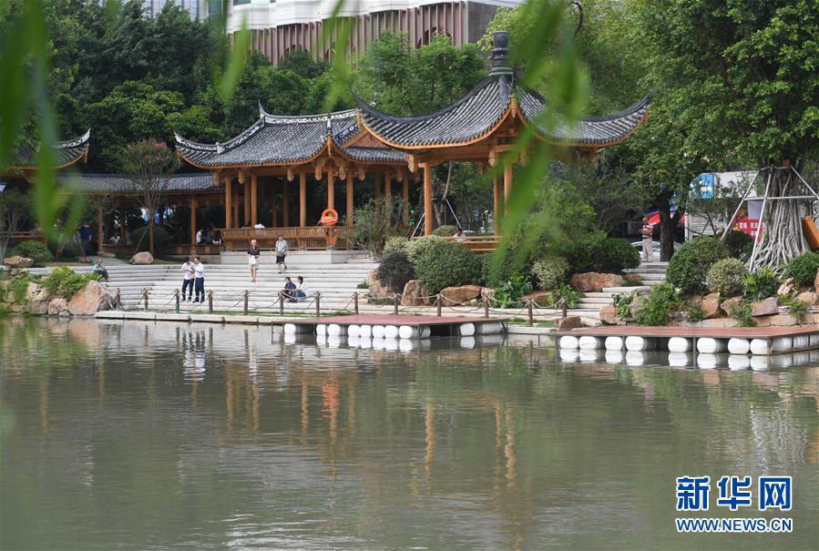 （新華全媒頭條&middot;圖文互動）（4）為祖國驕傲，祝福偉大祖國！&mdash;&mdash;國慶漫記