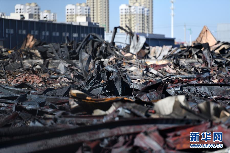 (圖文互動(dòng))(5)天津潤滑油倉庫火災(zāi)已撲滅無人員傷亡