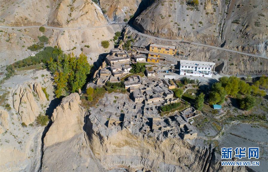 （新華全媒頭條&middot;圖文互動(dòng)）（1）西藏阿里楚松村&ldquo;四代房&rdquo;：中國(guó)邊陲巨變的縮微影像