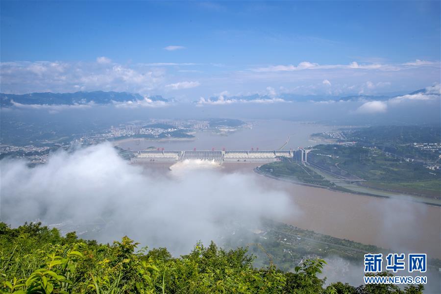 （百城百縣百企調(diào)研行&middot;圖文互動(dòng)）（2）建設(shè)長(zhǎng)江綠色走廊再譜新章&mdash;&mdash;長(zhǎng)江三峽集團(tuán)發(fā)展紀(jì)實(shí)