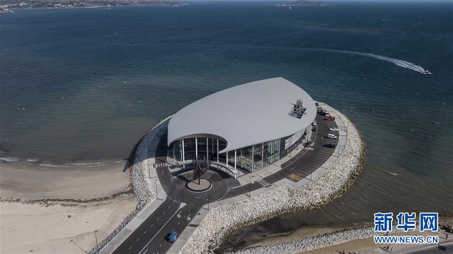 （新華全媒頭條&middot;圖文互動）（2）特稿：深化周邊友好　共促亞太繁榮&mdash;&mdash;寫在習近平主席出席亞太經合組織第二十六次領導人非正式會議，對巴布亞新幾內亞、文萊和菲律賓進行國事訪問并在巴新同建交太平洋島國領導人會晤之際