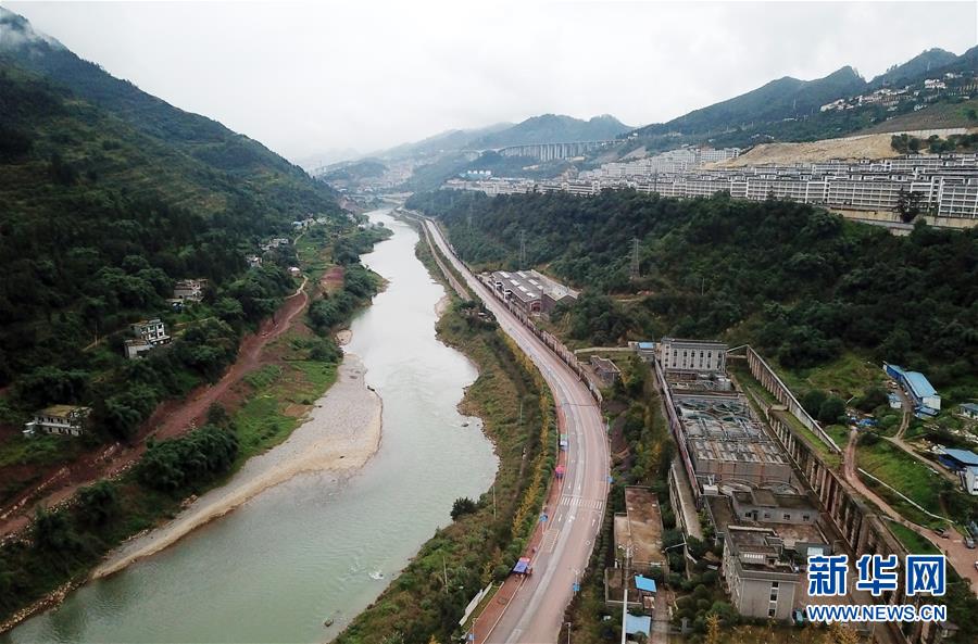 (在習(xí)近平新時(shí)代中國(guó)特色社會(huì)主義思想指引下·慶祝改革開(kāi)放40周年·綠色發(fā)展·圖文互動(dòng))(3)烈火淬煉中的轉(zhuǎn)型之變——綠色發(fā)展之“火”的故事