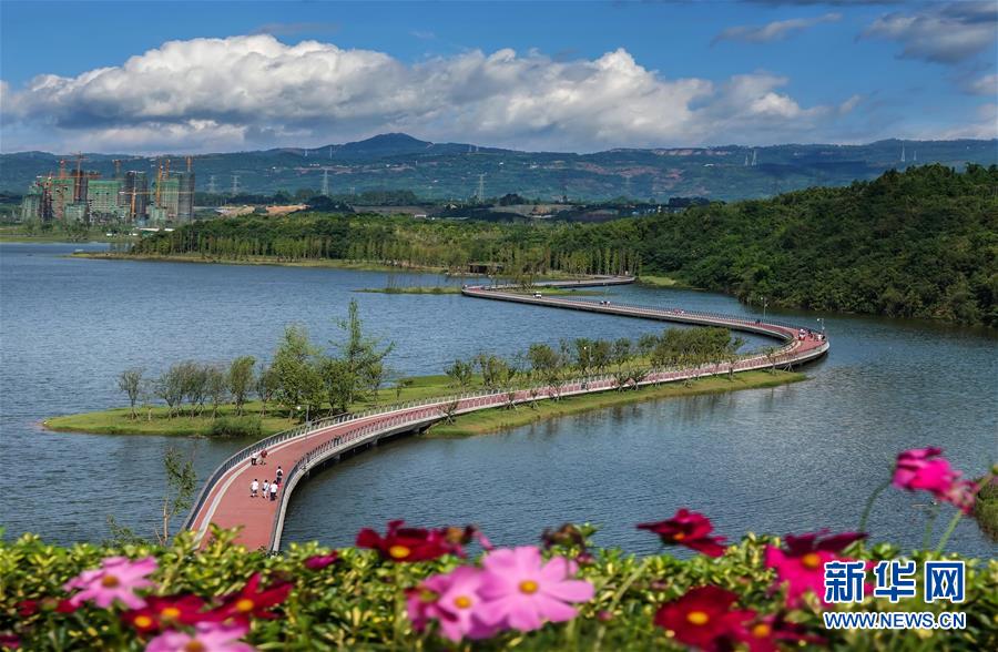 （百城百縣百企調(diào)研行&middot;圖文互動(dòng)）（4）成都：內(nèi)陸腹地構(gòu)筑起全方位開放高地