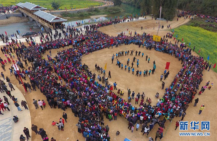 (輝煌60年·壯美新廣西·圖文互動)(6)和睦相處一家親 攜手并進謀發(fā)展——廣西民族團結發(fā)展觀察