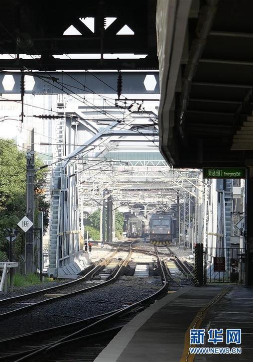 （圖文互動）（5）四十年、一扇窗&mdash;&mdash;兩地值守者眼中的羅湖橋