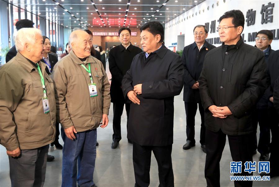 (時(shí)政)白瑪赤林率中央代表團(tuán)四分團(tuán)在柳州看望慰問(wèn)各族各界干部群眾