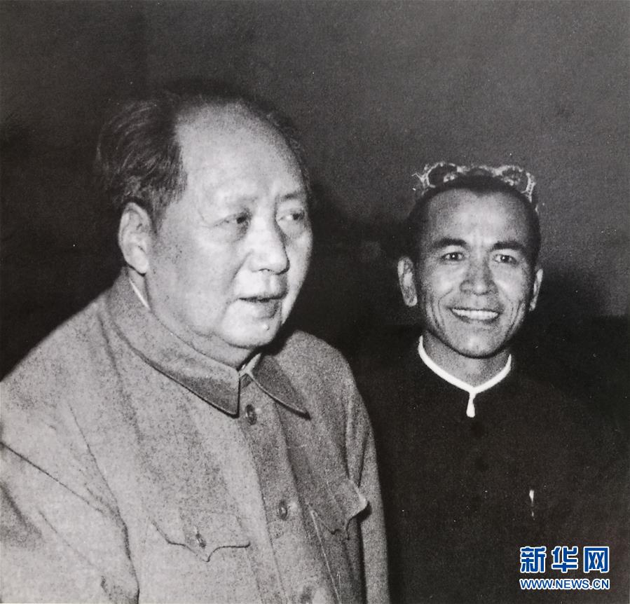 （時政）（1）鐵木爾&middot;達(dá)瓦買提同志生平照片