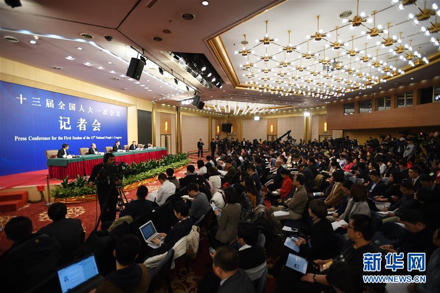 （兩會）（4）國家發(fā)改委主任何立峰等就&ldquo;創(chuàng)新和完善宏觀調控，推動高質量發(fā)展&rdquo;答記者問