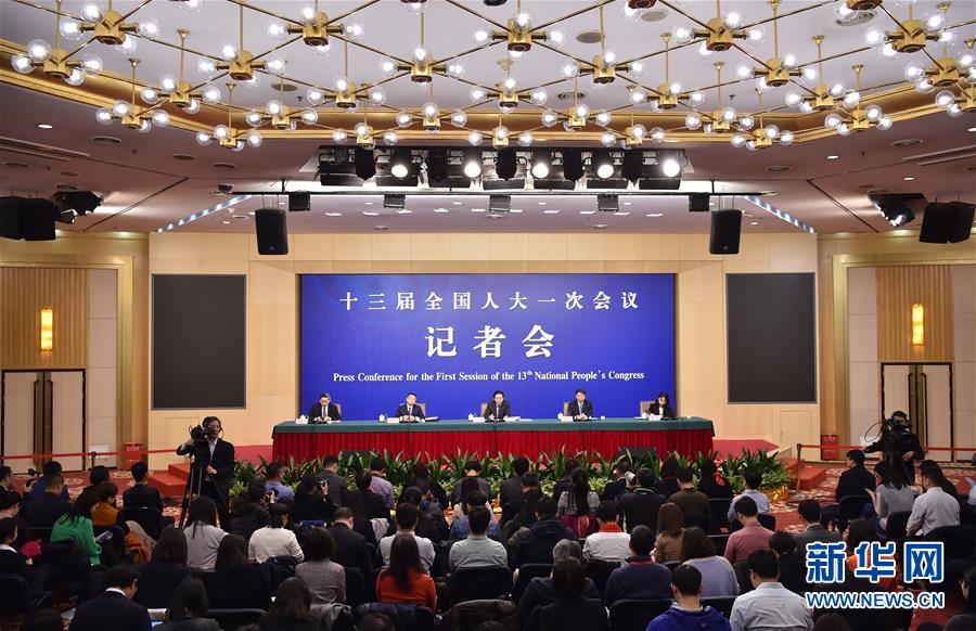 （兩會(huì)）（2）財(cái)政部部長(zhǎng)肖捷等就&ldquo;財(cái)稅改革和財(cái)政工作&rdquo;答記者問(wèn)