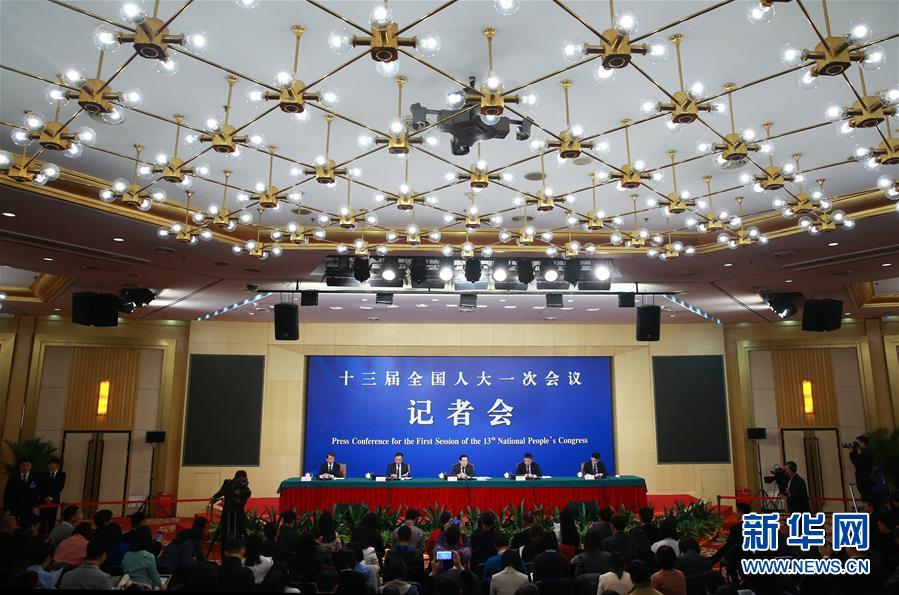 （兩會）（2）科技部部長萬鋼等就&ldquo;加快建設(shè)創(chuàng)新型國家&rdquo;答記者問