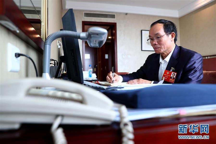 （兩會&middot;基層委員履職故事）（3）全國政協(xié)委員羊風(fēng)極：讓家鄉(xiāng)在鄉(xiāng)村振興中發(fā)展得更好