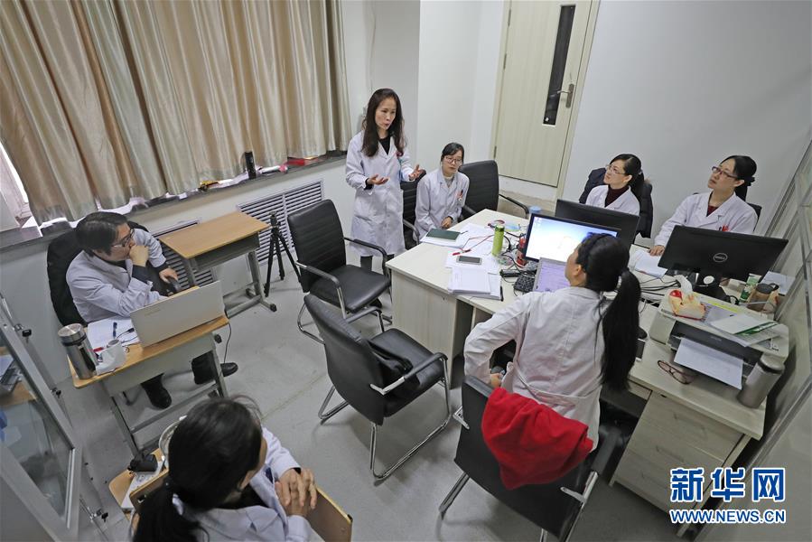 （兩會(huì)&middot;基層代表履職故事）（6）全國(guó)人大代表李潞：承載生命囑托 堅(jiān)守醫(yī)生職責(zé)