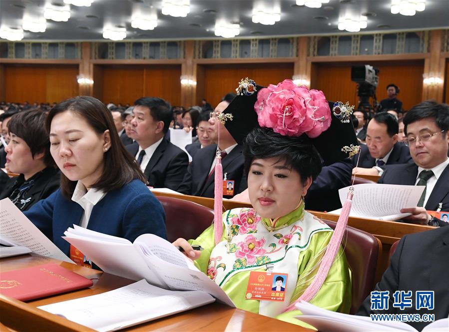 （兩會(huì)&middot;基層代表履職故事）（1）全國(guó)人大代表孫艷玲：做好非遺事業(yè)，讓古老技藝活起來(lái)