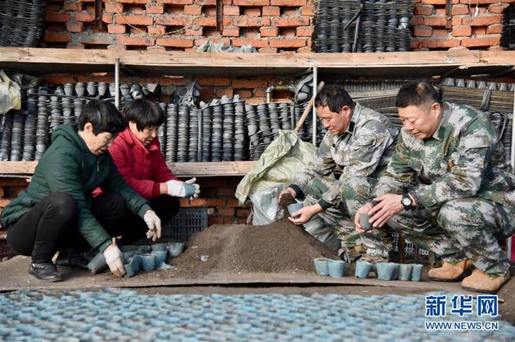 （走基層 聽民聲&middot;圖文互動）（2）&ldquo;扶貧，更扶村&rdquo;&mdash;&mdash;黑龍江扶貧一線蹲點觀察